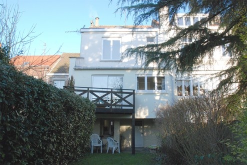 FENÊTRE SUR JARDIN, Réhabilitation et extension d'une maison de ville, aménagement d'une terrasse et des espaces extérieurs à Marcq en Baroeul : DIENTRE_fenetre_sur_jardin_existant_exterieur-494x330